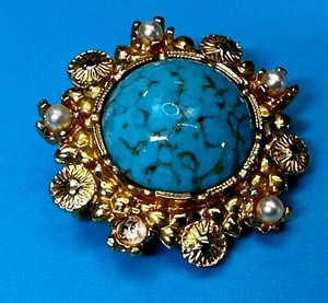 Faux Turquoise Center Gold Tone Brooch by Exquisite - Pin missing 1 Faux Pearl - Picture 1 of 15