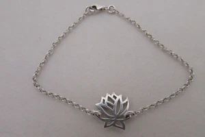 Sterling Silver Lotus Flower Bracelet Thin Chain Karma Yoga Jewelry Meditation - Bild 1 von 3