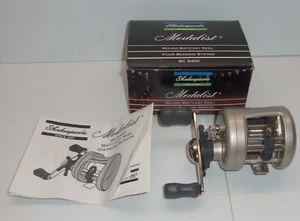 Vintage Shakespeare Medalist BC5400 Baitcasting Reel - With Box & Manual - Picture 1 of 14