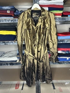 Chaqueta gabardina Burberry de seda de lujo con degradado dorado - Imagen 1 de 12