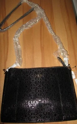 Guess Kamryn Mini Handtasche Tasche Clutch schwarz Logo Zierkette in gold - Bild 1 von 4