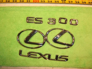 Genuine Lexus 2003 ES 300 Hood ,rear lid Plastic CHROME OEM 1 set of 4 Emblems - Bild 1 von 13