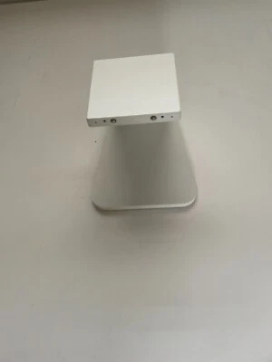 IPORT Luxe (LuxePort) BaseStation iPad Stand  White [ 71002 ] - Image 1 of 4