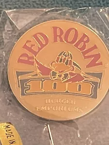 Prendedor de solapa RR Red Robin 100 BURGER EMPORIUMS raro vintage restaurantes - Imagen 1 de 1