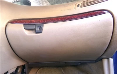 103080 glove compartment for VOLVO S60 2.4 D 2000-2010 2003 - Image 1 of 4