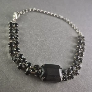 Armband mit schwarzen Strasssteinen Glamour und Stil für jeden Anlass - Bild 1 von 7