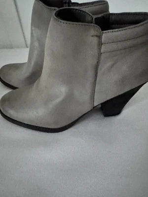 Mia 靴子女式 10 Luce 拉链高跟鞋踝靴灰色皮革休闲舒适新品 — 第 1/4 张图片