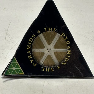 Triangle Pyramid from the 1980s in Original Box The Pyramids Taiwan Rubiks Cube - Bild 1 von 10