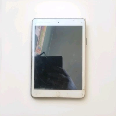 Apple iPad Mini 1st Gen 16GB Wi-Fi - 7.9" Excellent White Silver MD531ZP/A - Image 1 of 4