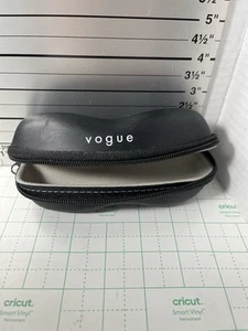 Vogue Eyeglass Sunglasses Case Soft Shell Zip Closure Felt Lined Travel Carrier - Picture 1 of 4