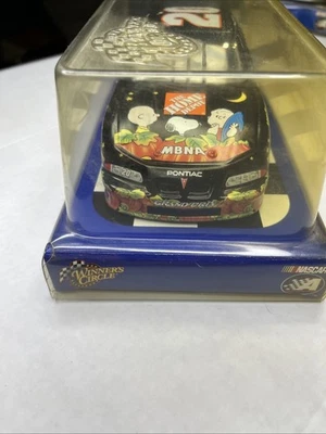 Winner's Circle NASCAR Tony Stewart #20 Home Depot Great Pumpkin Chevrolet 1:24 Foto 1 de 4