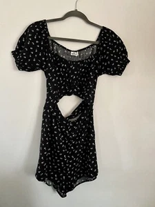 Hollister Romper Black Floral Puff Sleeve With Bow Size Medium - Picture 1 of 5