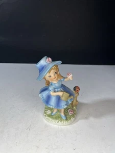 Vintage Napcoware Figurine - Girl Watering Flower Ladybug Collectable - Picture 1 of 5