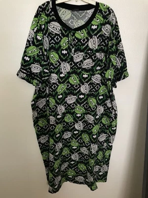 2X / 3X / 4X ~ 100% Cotton Oscar The Grouch Soft Stretch Jersey Gown - Image 1 of 4