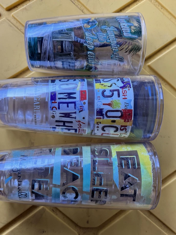 Margaritaville " Its 5 O'clock Somewhere" Travel Tumblers  26oz ( set of 3) Foto 1 de 1