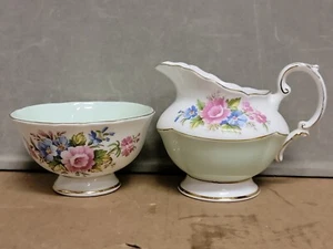 Paragon Victoriana Footed Creamer & Open Sugar Bowl Set Used light green white - Picture 1 of 10