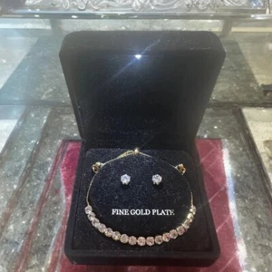 Neu mit Etikett elegantes Schmuckset mit vergoldeten Armband- und Ohrringen - Bild 1 von 3