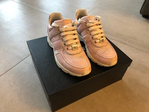 Chanel Sneaker - Grösse 36.5 - Blitzversand - Bild 1 von 6