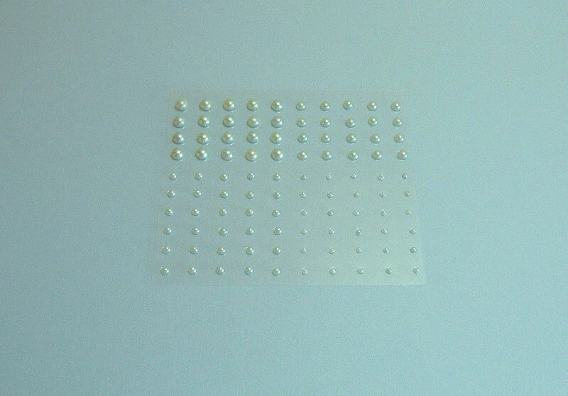 Halbperlen selbstklebend 2-5mm insgesamt 100 Stück Farbe hellblau – NEU - Bild 1 von 1