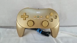 NINTENDO WII OFFICIAL GOLD CLASSIC PRO CONTROLLER RVL-005 02 - Picture 1 of 3