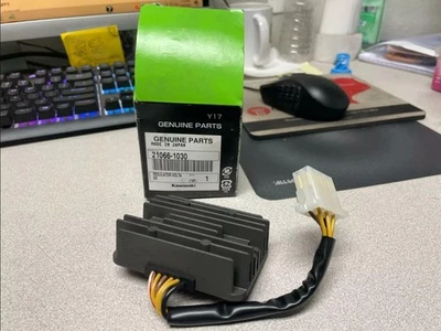 NOS 川崎原始设备制造商电压调节器 88-99 EL250 80-84 KZ550 83-94 Z550 2166-1030 — 第 1/4 张图片