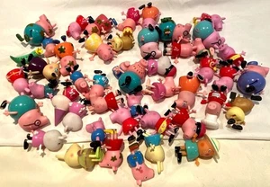 Großes Peppa Pig Spielzeug Konvolut 47 Figuren Schloss 3 Autos anderes Zubehör alles persönlich - Bild 1 von 10