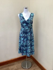 Beautiful M&S Wrap Dress Size 12 Knee Length Fully Lined Tropical Leaf Pattern - Picture 1 of 4