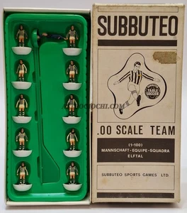 SUBBUTEO LW COLOR BOX SPECIAL EDITION TEAM JUVENTUS VINTAGE '80 SCALE 00 - Picture 1 of 8