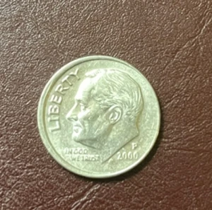 2000-P Roosevelt Dime with Off-Center Strike Error US 10 Cent Coin  - Picture 1 of 4