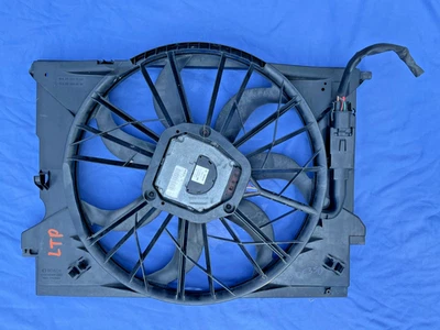 '03-11 Mercedes W211 E500 CLS500 Motor Refrigeración Radiador Ventilador Conjunto OEM Foto 1 de 4