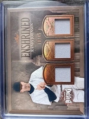 Tarjeta de camiseta Leaf Bronx Legacy Randy Johnson 2025 3 piezas GU #10/45 lámina de bronce Foto 1 de 3