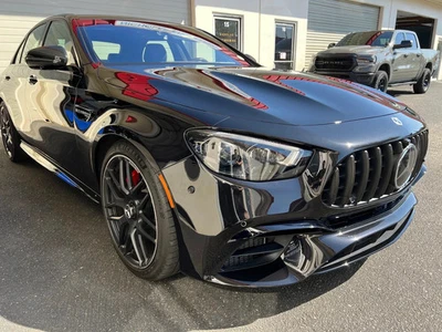 Pintura de retoque para Mercedes Benz E63S con código de pintura 9197, negro obsidiana. Foto 1 de 3