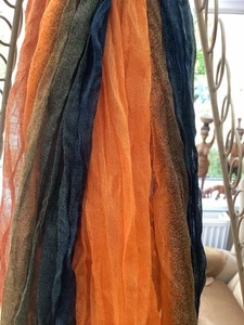 SOFT CRINKLY OMBRÉ ORANGE, RUST KHAKI, NAVY  SCARF/ PASHMINA .  FREE P & P - Picture 1 of 2