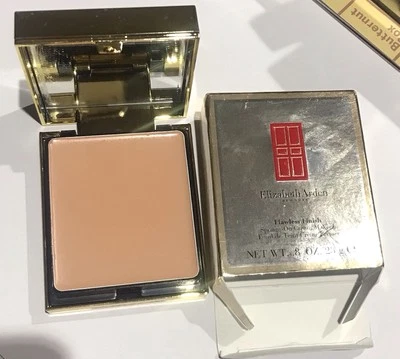 Elizabeth Arden Flawless Finish Sponge-On Cream Makeup - Porcelain Beige23g - Image 1 of 2