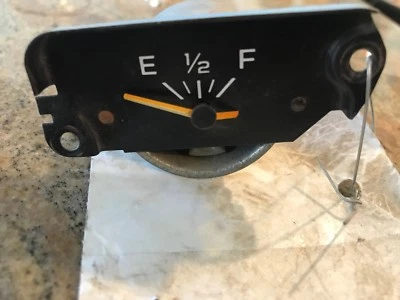 1973 1974 Buick Skyhawk Fuel Gauge Dash Cluster Gas Instrument Panel   Foto 1 de 2