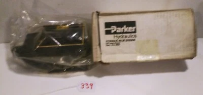 Parker Hannifin Hydraulic Directional Control Valve  D3W30BVYC 30  NEW     (339) - Image 1 of 4