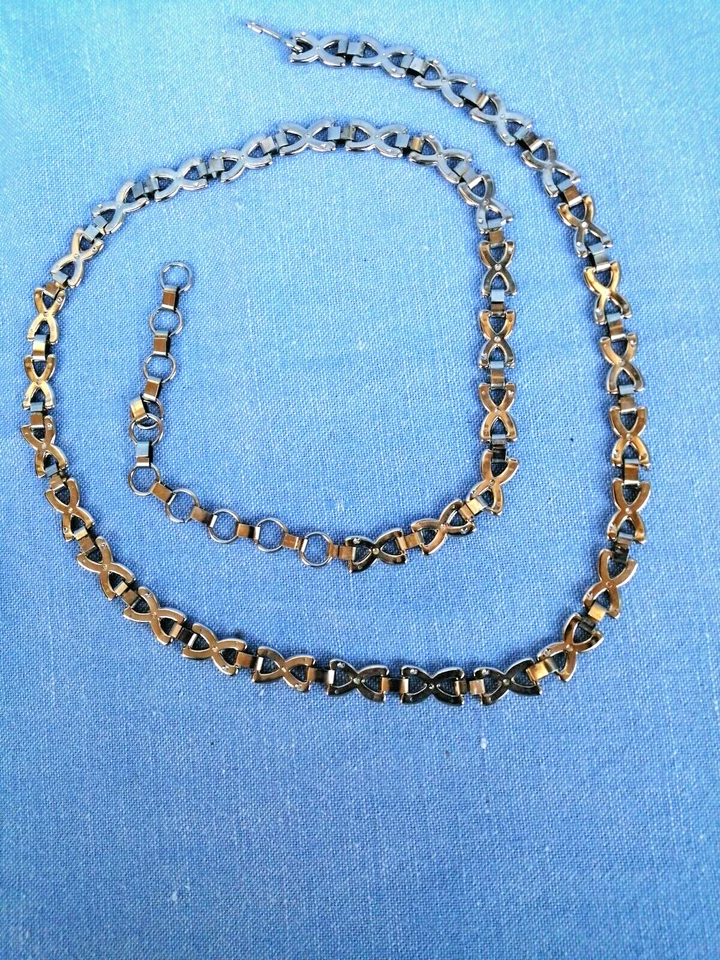 CINTURA IN  METALLO ARGENTATO ANNI 80 VINTAGE - Immagine 1 di 1