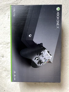 Consola XBOX One X 1TB solo caja negra - PAL - solo caja e insertos - Imagen 1 de 4