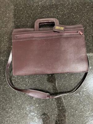 Bolso de negocios para computadora portátil Borgoña Executive Quarters Foto 1 de 4