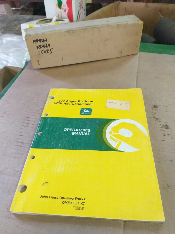 USED GENIUNE JOHN DEERE Operator's Manual - OME93357 890 Auger platform - Image 1 of 1