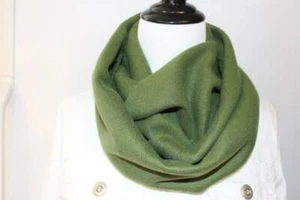 NEW Women's Fleece Infinity Army Green Scarf - Picture 1 of 1