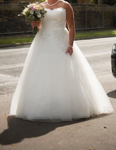 wed2b wedding dress size 14, perfect condition, worn for 2 hrs only, white - Picture 1 of 4