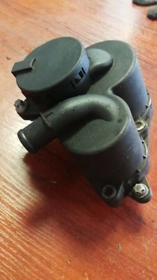 MERCEDES BENZ VANEO W414 2002 RHD 1.7CDI SEPARATORE OLIO SFIATO A6680100062 - Immagine 1 di 2