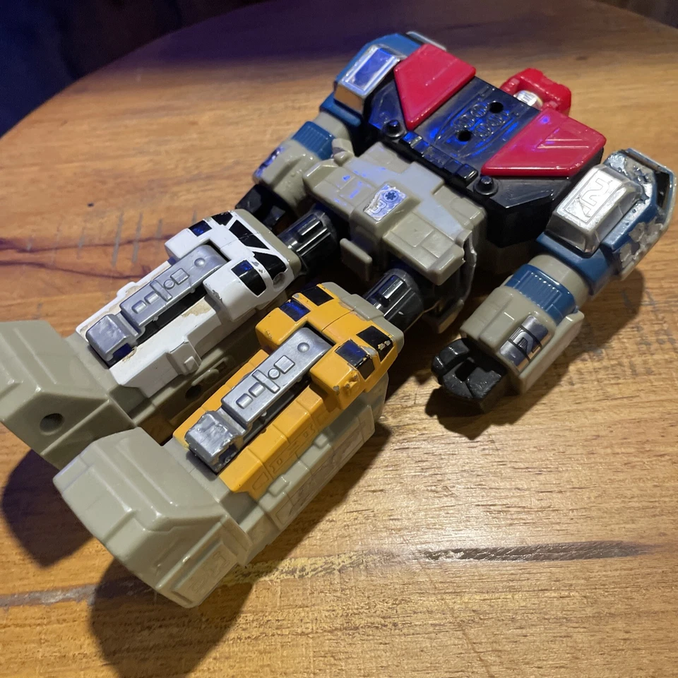 "Figura de acción Power Rangers Turbo Megazord o Voltron - 8"" de alto" Foto 1 de 4