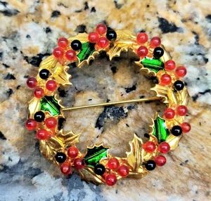 Vintage Metropolitan Museum Of Art Wreath Brooch MMA.CN Christmas - Picture 1 of 4