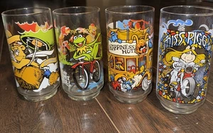 Vintage 1981 Muppets The Great Muppet Caper Set of 4 McDonald's Glasses  Fun! - Picture 1 of 3