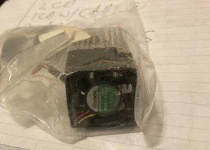 Disipador térmico y ventilador para computadora portátil Dell P/N 4740e-sub - Imagen 1 de 2