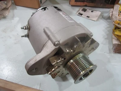 Alternador Cummins 4938600 28V 45A - Imagem 1 de 4