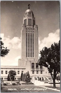 Vintage 1940er LINCOLN, Nebraska Echtfoto RPPC Postkarte "STATE CAPITOL" unbenutzt - Bild 1 von 2