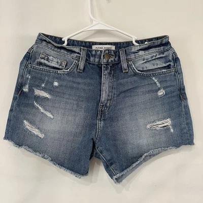 Shorts feminino Flying Monkey 26 lavagem média desgastado 100% algodão azul - Imagem 1 de 4